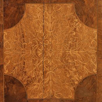 A English William and Mary (Baroque) secretaire.