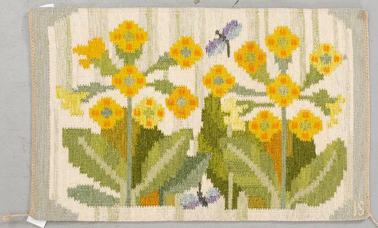 A SWEDISH FLAT WEAVE
Signed IS INGEGERD SILOW. 85X55.