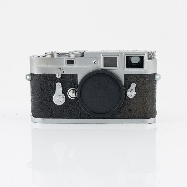 A camera, Leica M3, 1963, serial number 1071843.
