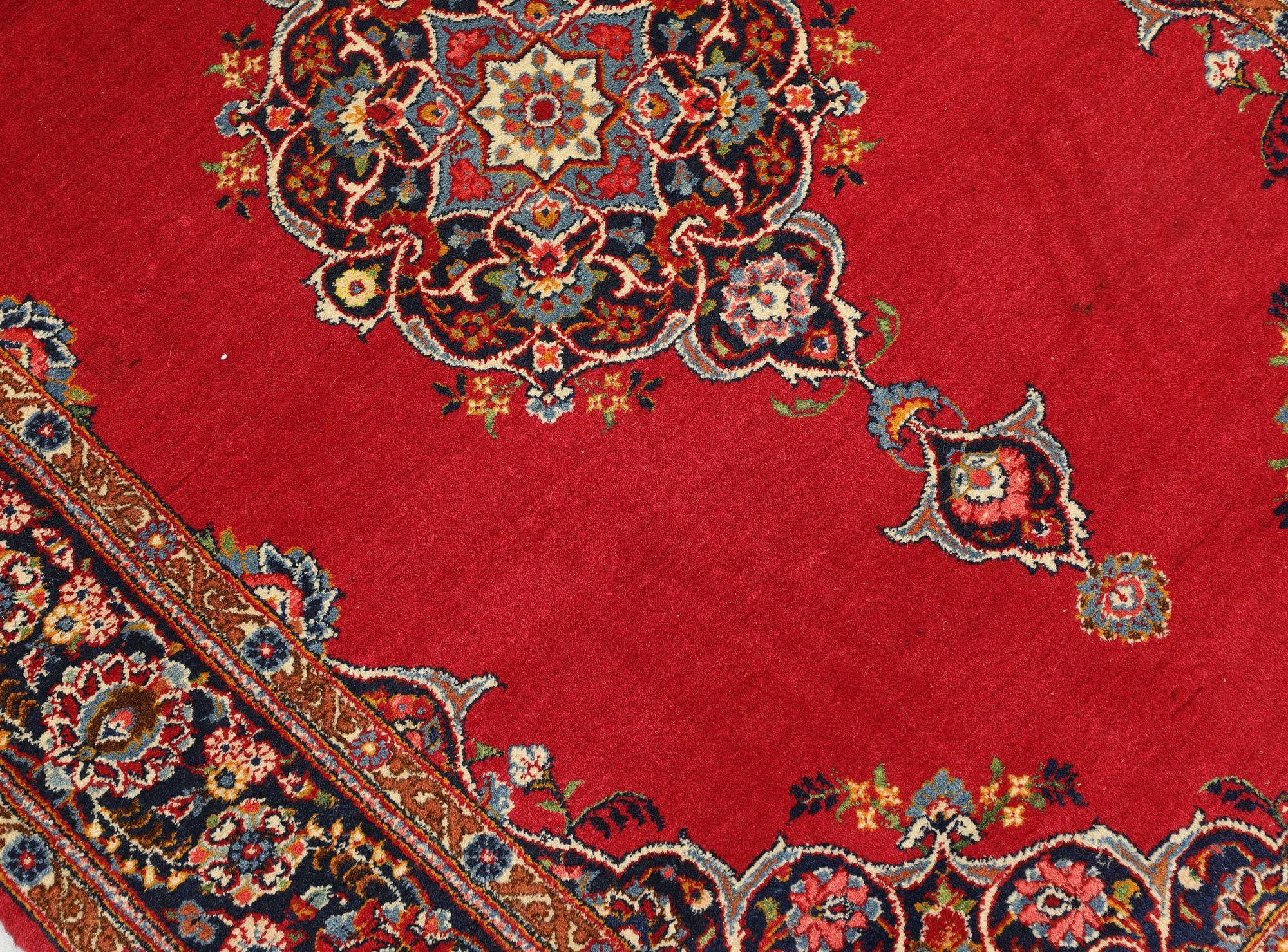 Matta, semiantik Keshan, ca 160 x 117 cm.