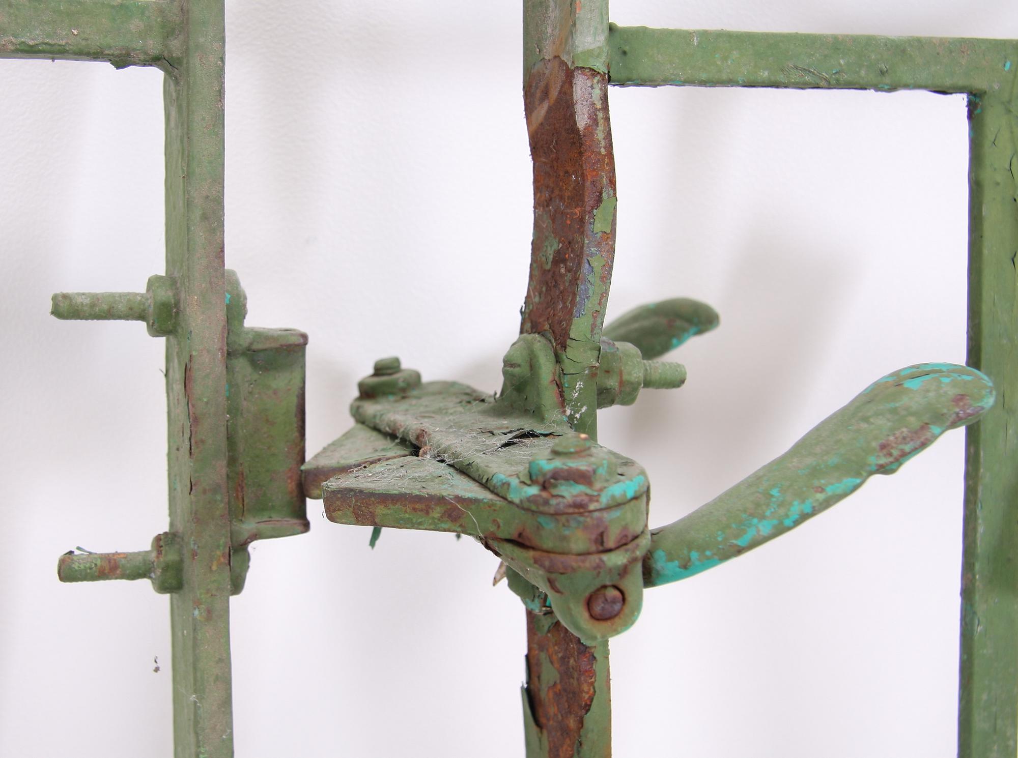 GRINDAR, ett par, järn, 1900-talets mitt.