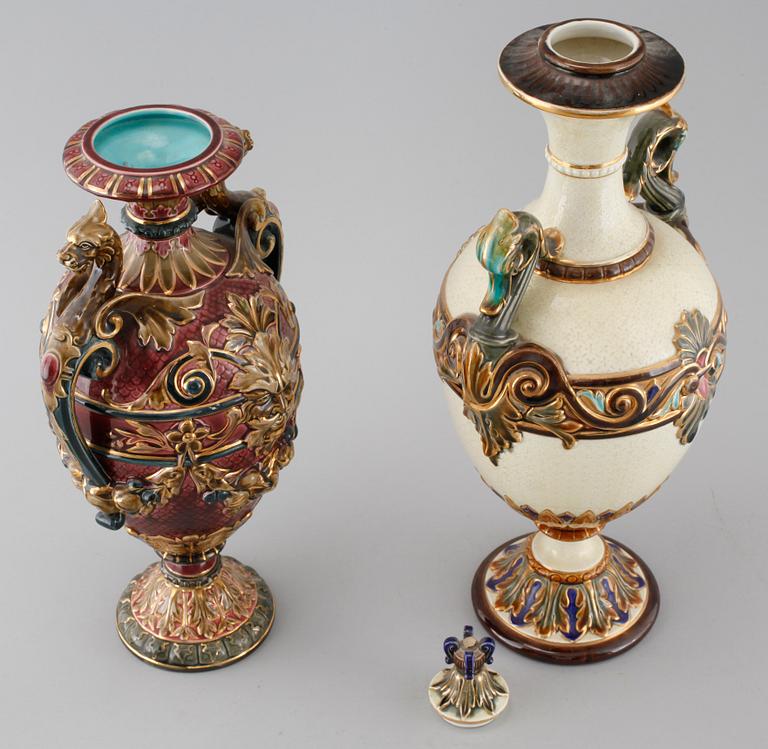A majolica vase and urn from Rörstrand, around the year 1900.
