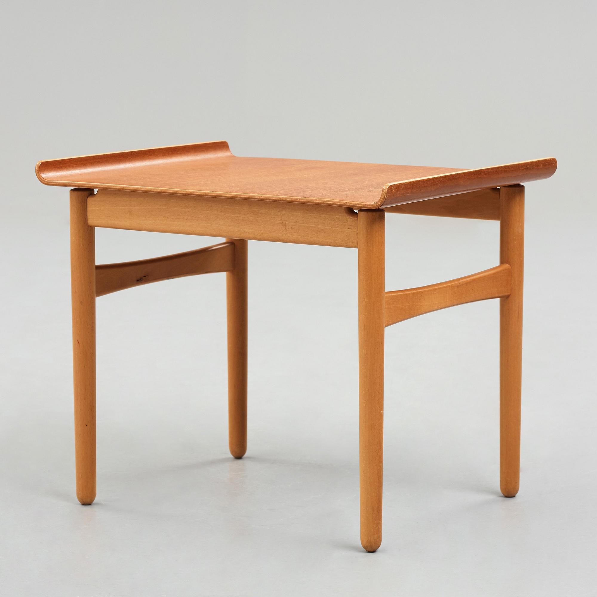 HANS J WEGNER, "Skalsæt", soffa, stol och bord, Fritz Hansen, Danmark 1950-tal.