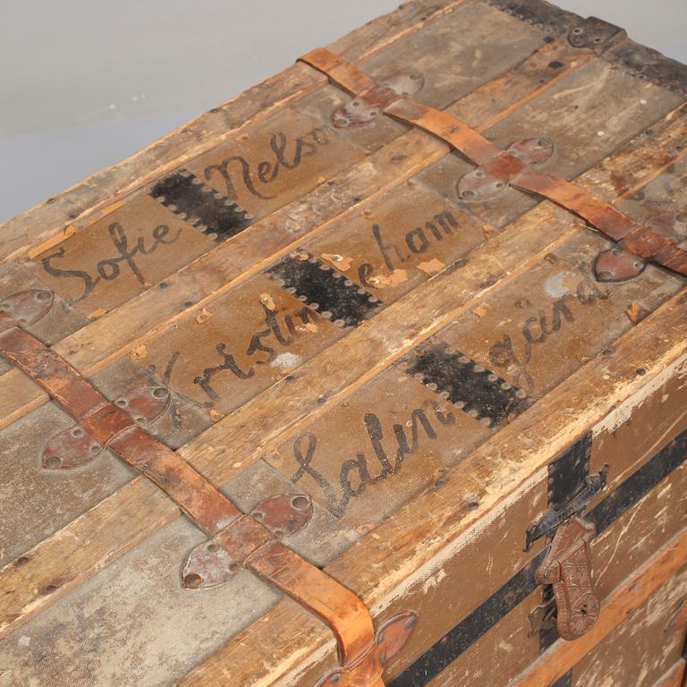 RESEKOFFERT, 1900-talets första hälft.