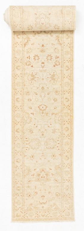 A runner carpet, oriental, approx. 833 x 83 cm.