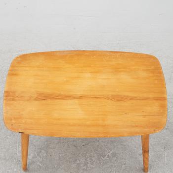 Göran Malmvall, coffee table, Svensk Fur, mid-20th century.