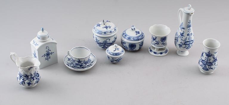 SAMLING SERVISPORSLIN, 12 delar, Meissen, 1900-talets andra hälft.