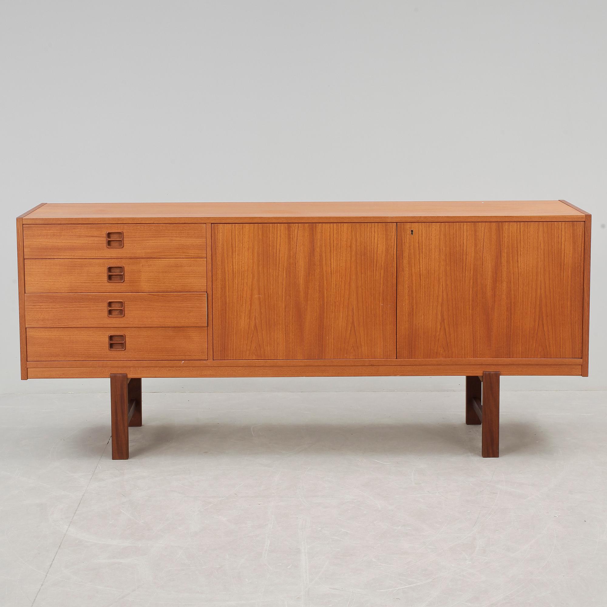 SIDEBOARD, 1960-tal.