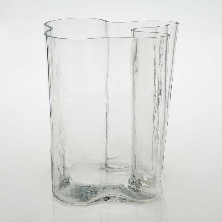 Alvar Aalto, maljakko, 3031, signeerattu Alvar Aalto.