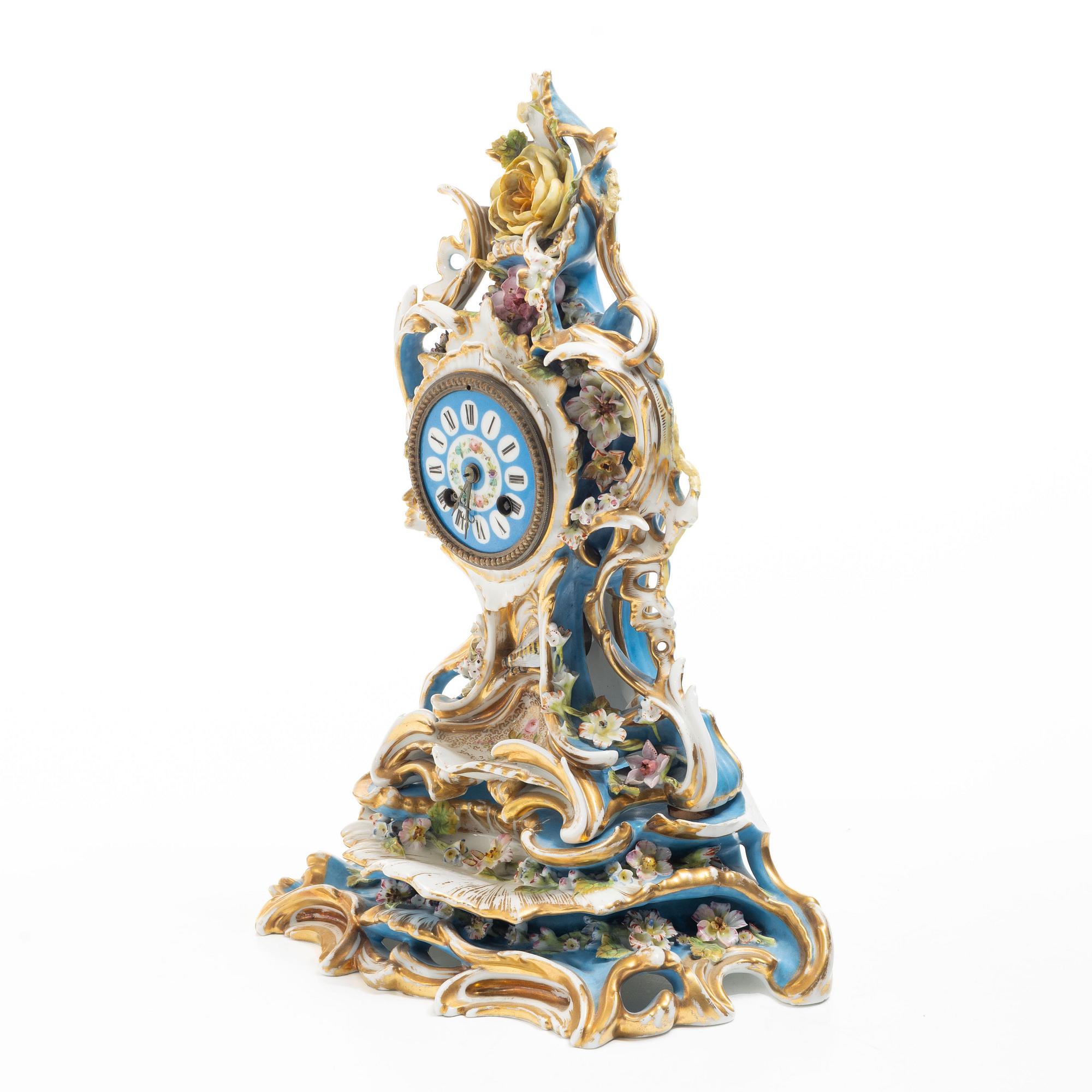Bordspendyl, porslin, Frankrike, 1800-talets andra hälft.