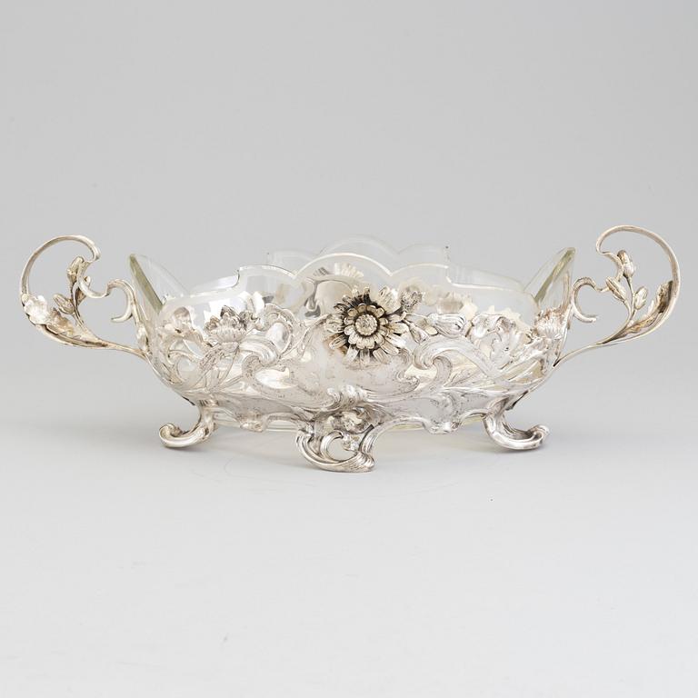 A Swedish Art Nouveau silver and glass jardinière, maker's mark CG Hallberg, Stockholm 1901.
