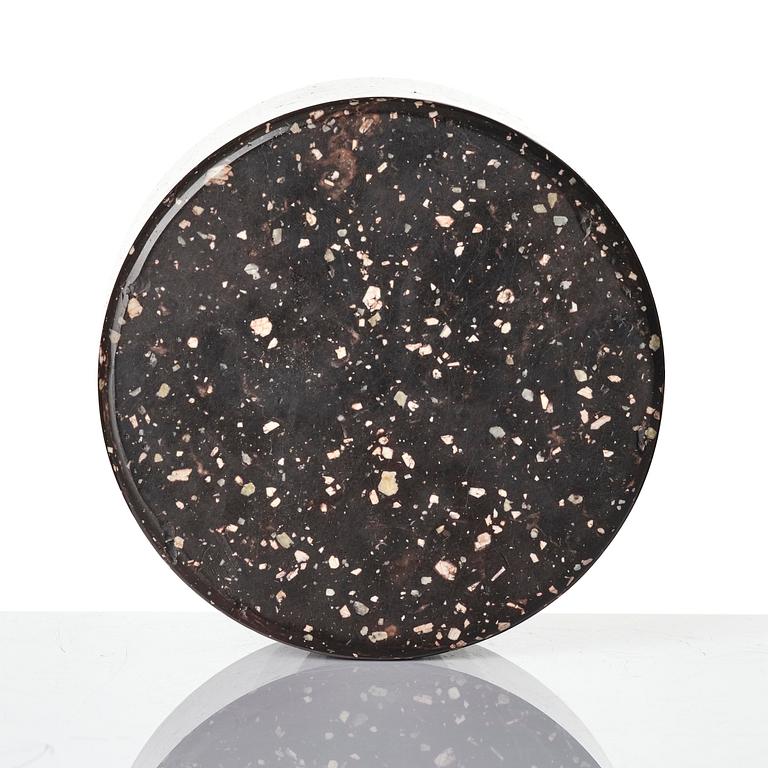 A porphyry mortar, Älvdalen, 19th century.