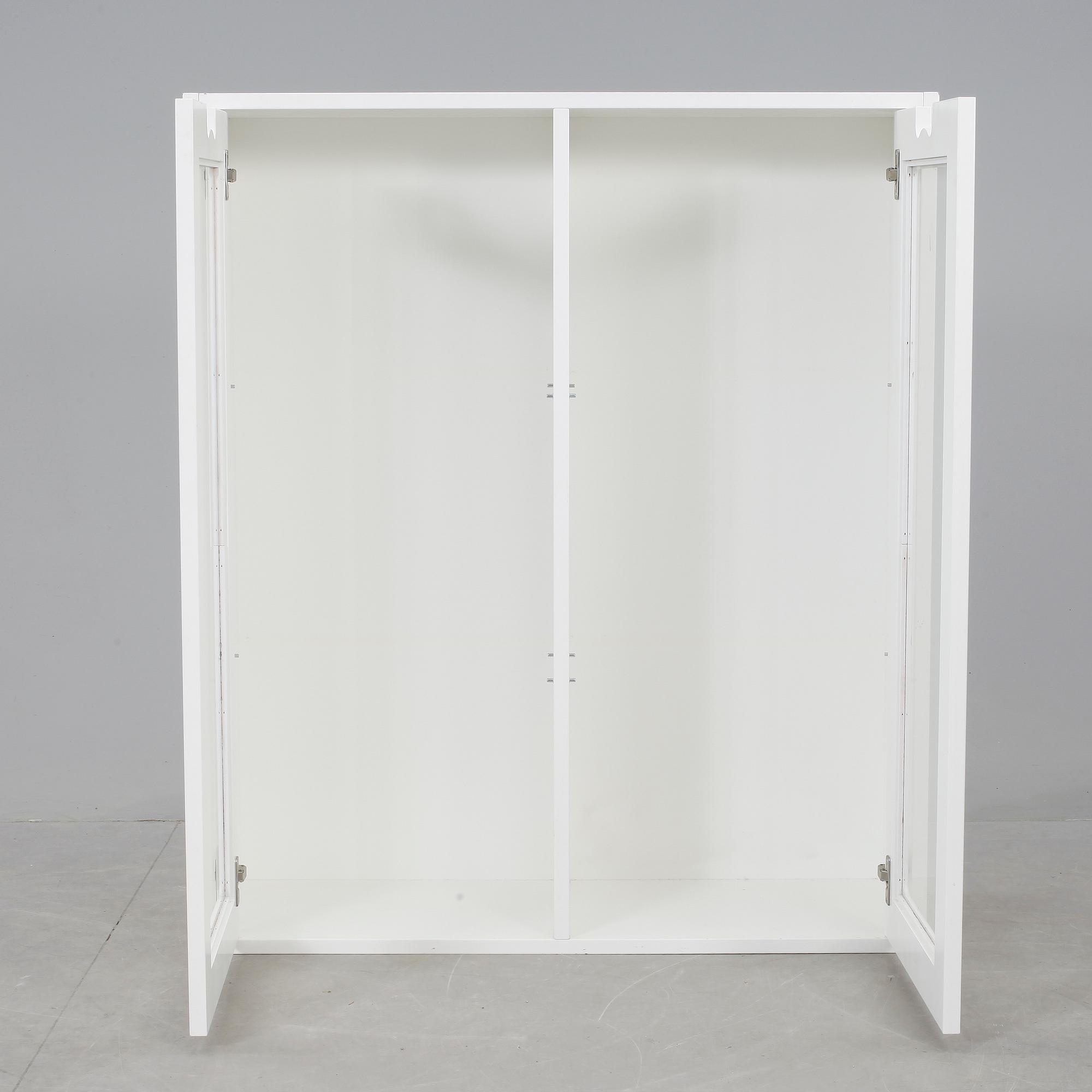 VINTRINSKÅP, "Snow", Jonas Bohlin och Thomas Sandell för Asplund. Modellen formgiven 1994.