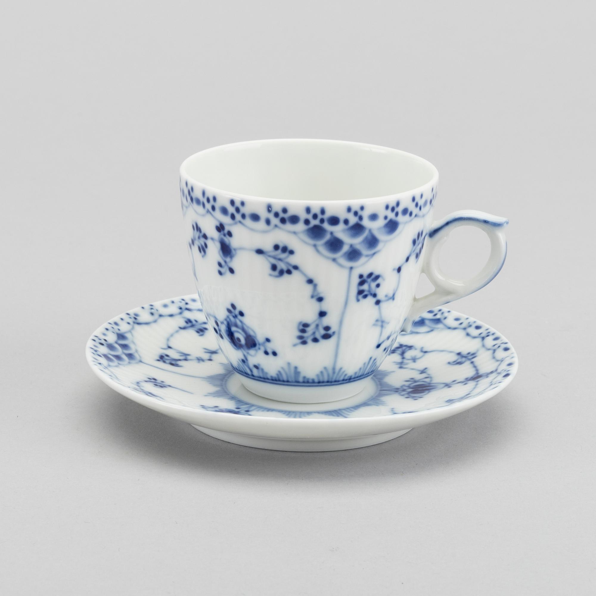 SERVISDELAR, 17 st, "Musselmalet" Royal Copenhagen, Danmark.