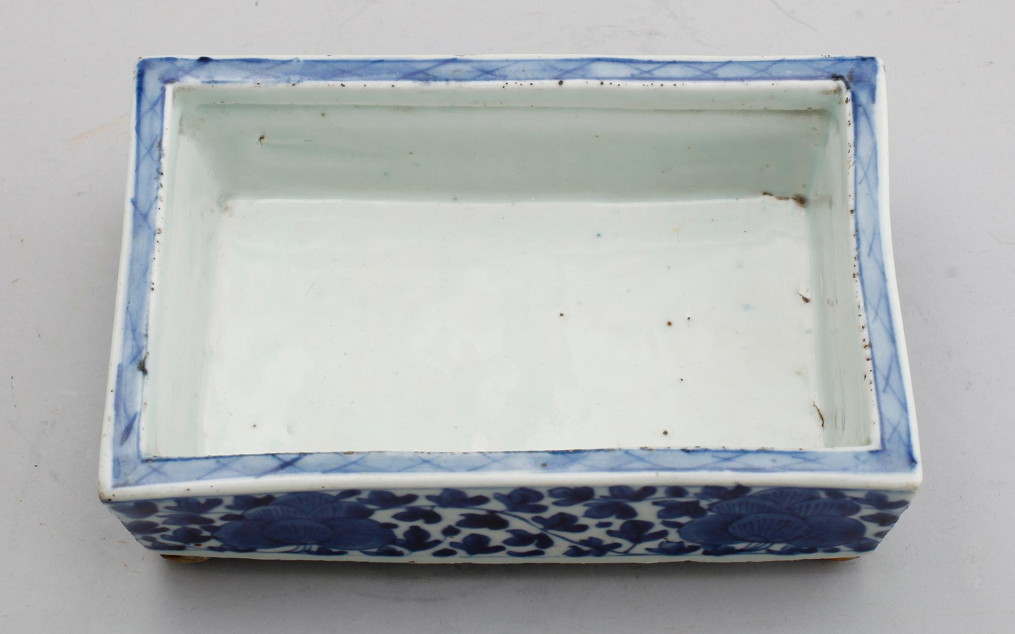 JARDINIERE, porslin, Kina, 1900-tal.