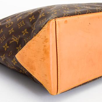 Louis Vuitton, a Monogram Canvas 'Cabas Mezzo' bag.