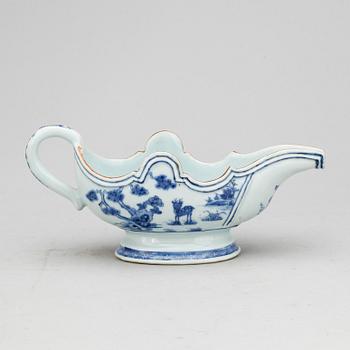 SÅSSKÅL samt SMÖRASK, porslin, Kina, troligen Qianlong (1736-1795).