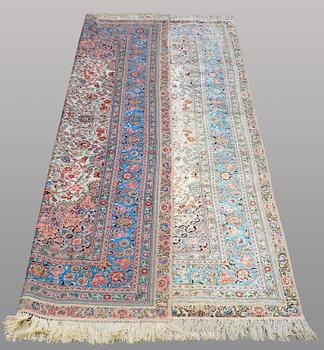 A RUG, orientalisk silke, ca 245 150 cm.