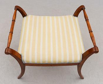 TABURETT, Karl Johan, 1800-talets mitt.