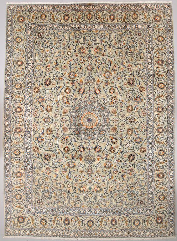 MATTA, Keshan, old, ca 385 x 277 cm.