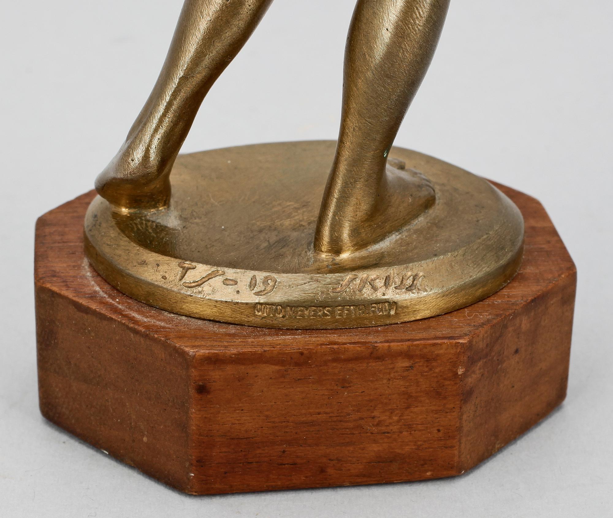 TORE STRINDBERG, skulptur. Brons, Otto Meyer Eftr. Fud. Sign o dat -19.