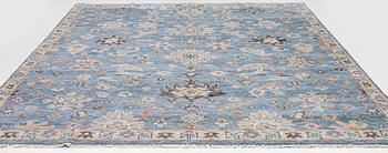 Carpet, Agra, approx. 362 x 264 cm.