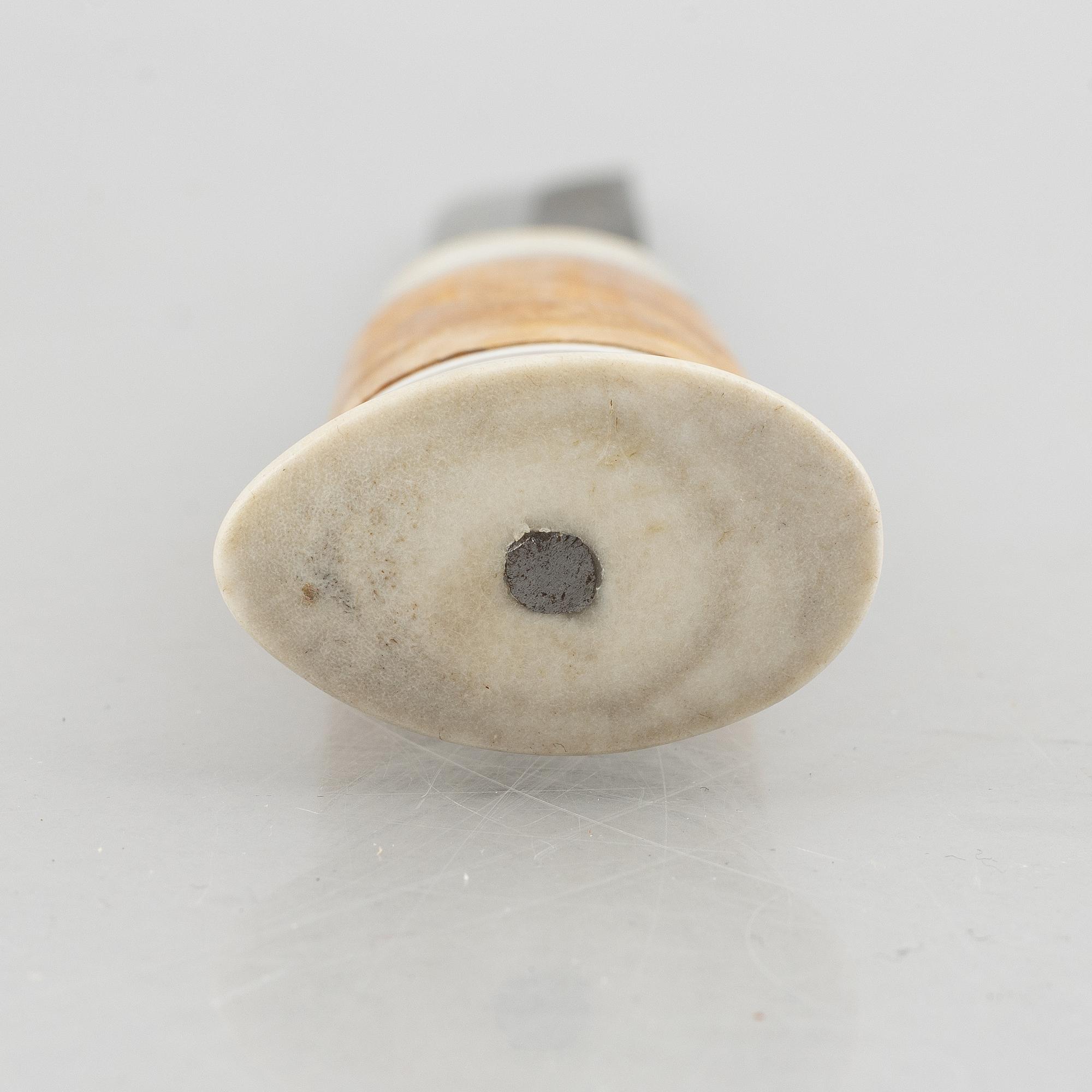 Torsten Fankki, a reindeer horn knife.