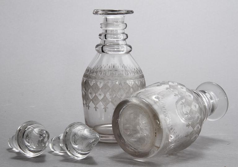 KARAFFER, ett par, 1900-talets första hälft.