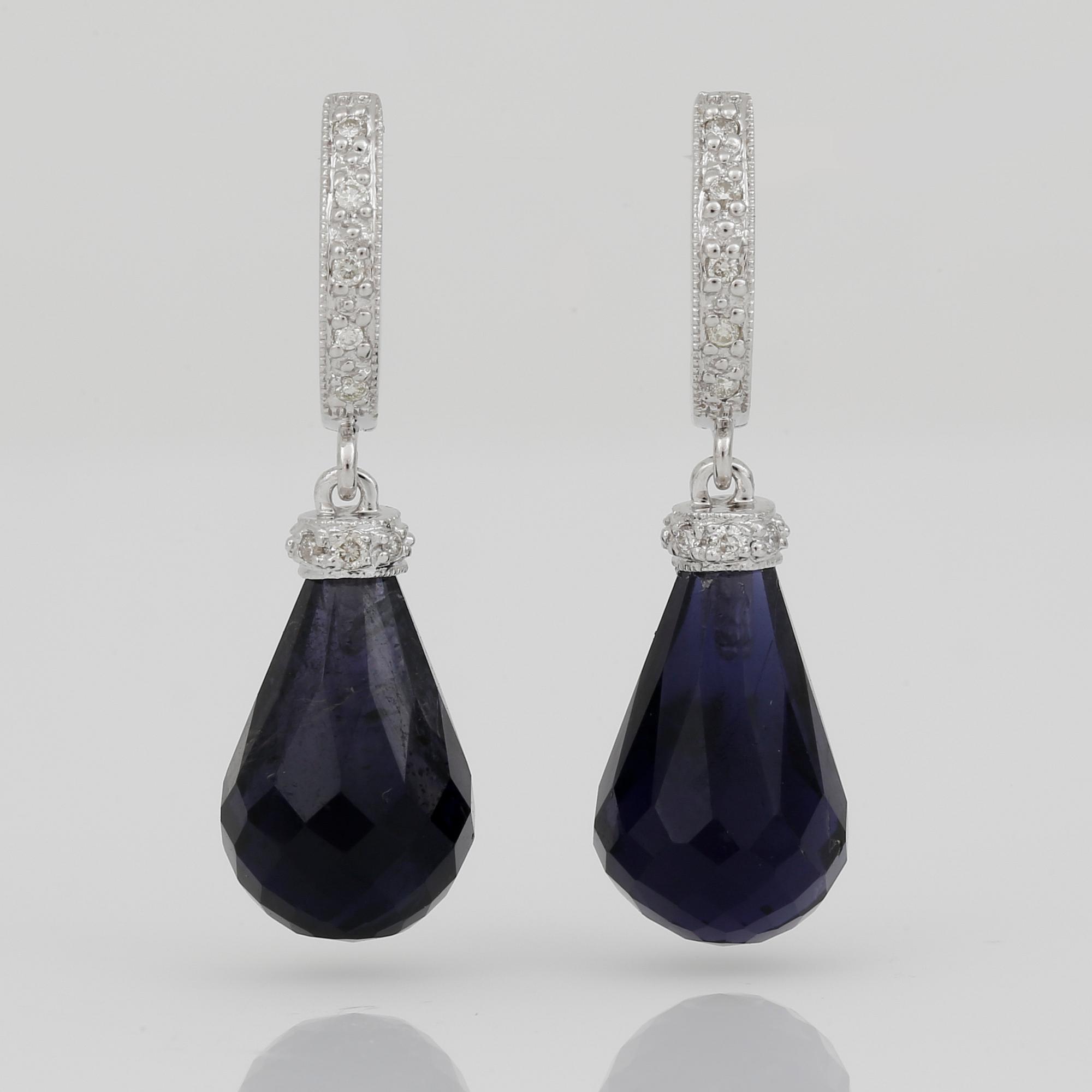 ÖRHÄNGEN, ett par,14K vitguld med rökfärgade topaser och små diamanter. Vikt ca 3,50 g.