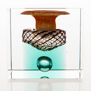 OIVA TOIKKA,  an annual glass cube signed Oiva Toikka, Nuutajärvi 1999, numbered 402/2000.