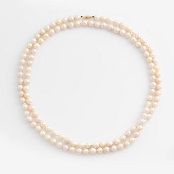 Collier odlade pärlor.