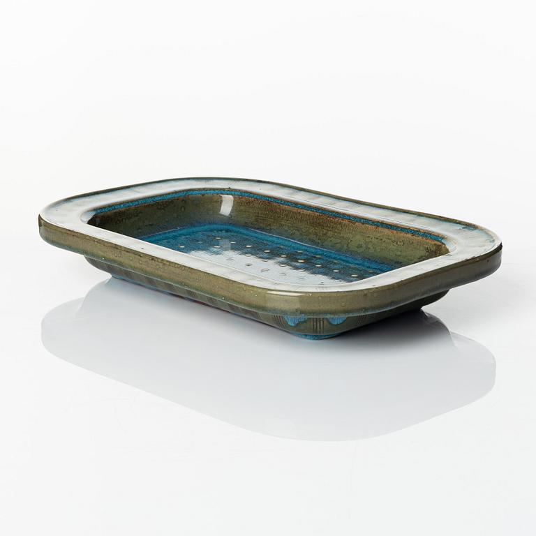 Wilhelm Kåge, a 'Farsta' stoneware dish, Gustavsberg studio, Sweden 1960.