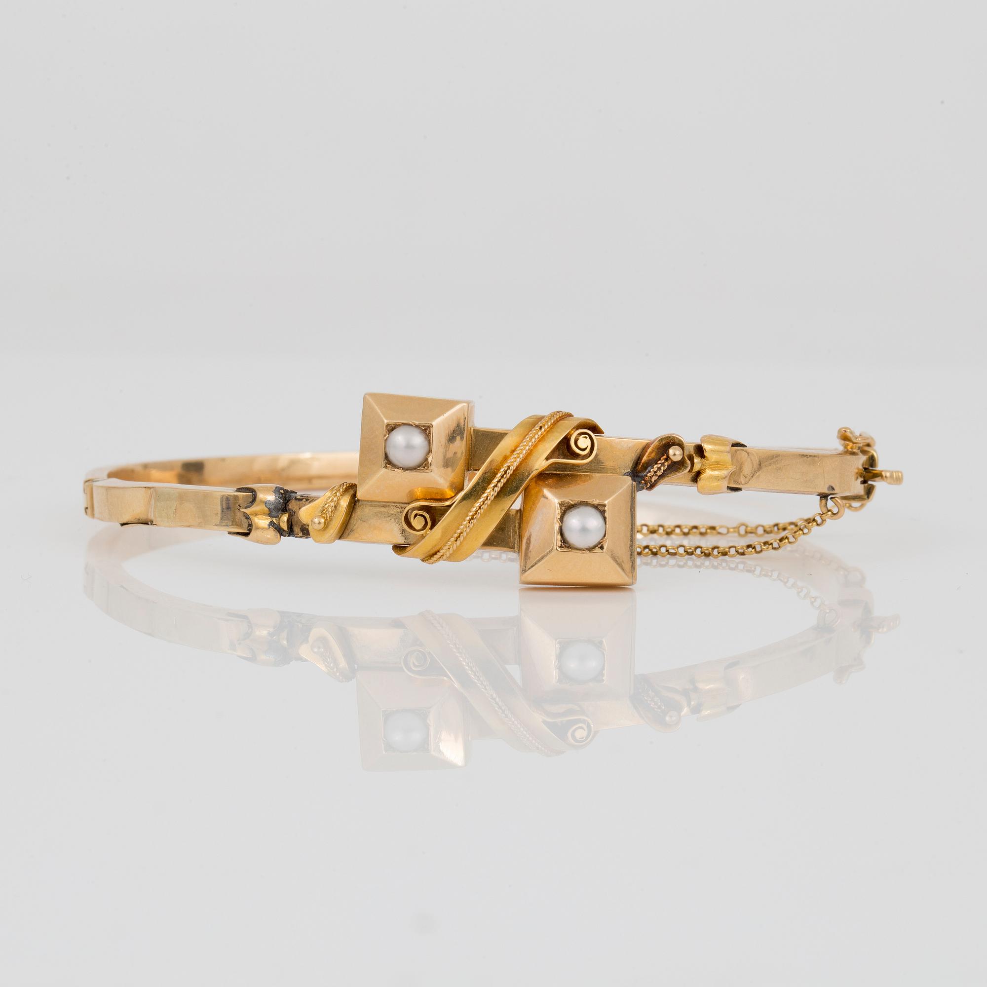 ARMBAND, troligen med sötvattenspärlor och filigranarbete, Turku, Finland, 1884.