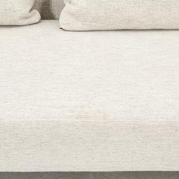Jonas Lindvall, soffa, "Mata Hari", formgiven 2004, tillverkad av deNord.