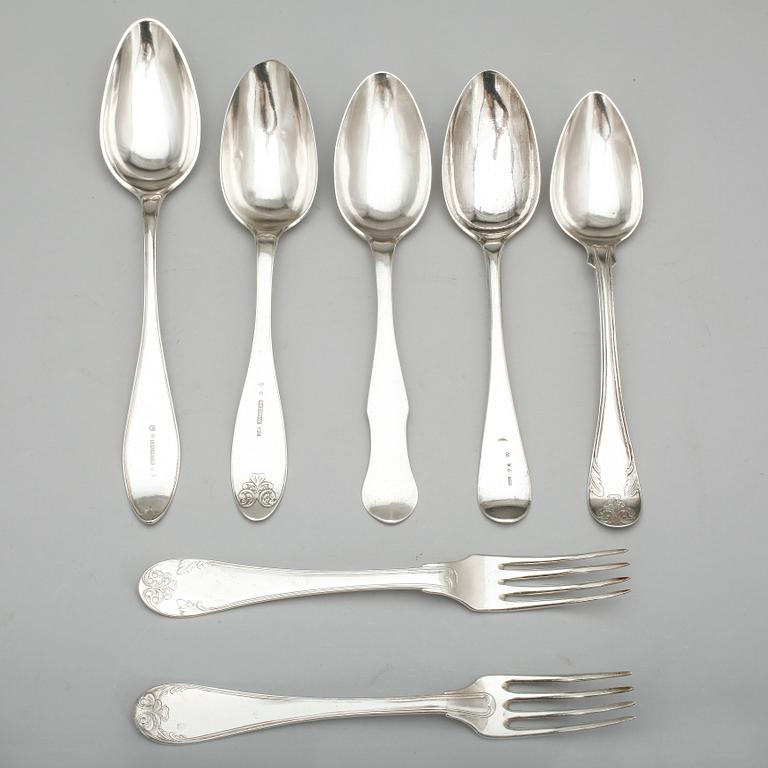PARTI SILVERBESTICK, 15 delar, bla Zethelius, Stockholm. 1700-1900-tal. Totalt ca 672 gram.