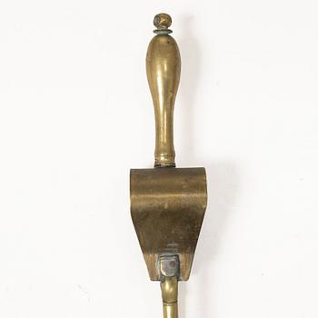 Brasutensilier, 3 delar, omkring 1800.