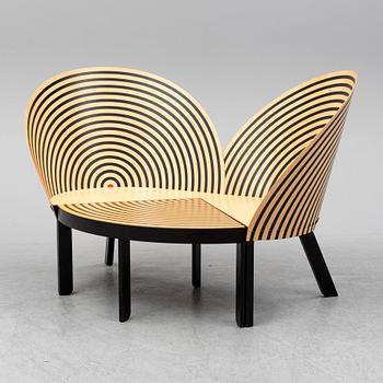 NANNA DITZEL, "Bench for two" / 2600 & 2601, bänk samt bord, Frederica Stolefabrik, modell formgiven ca 1989/1990.