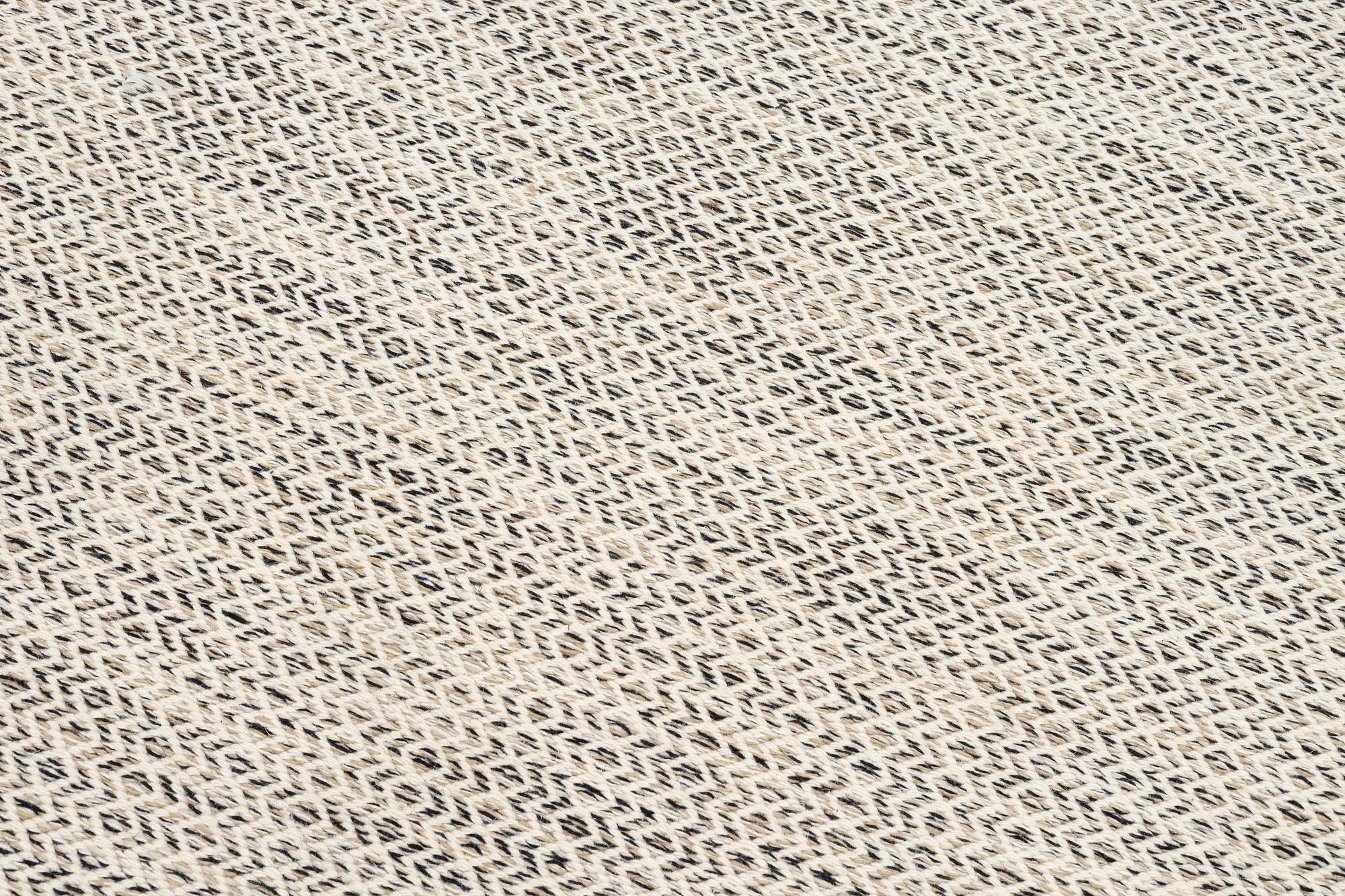 Matta, 390 x 240 cm., modern tillverkning.