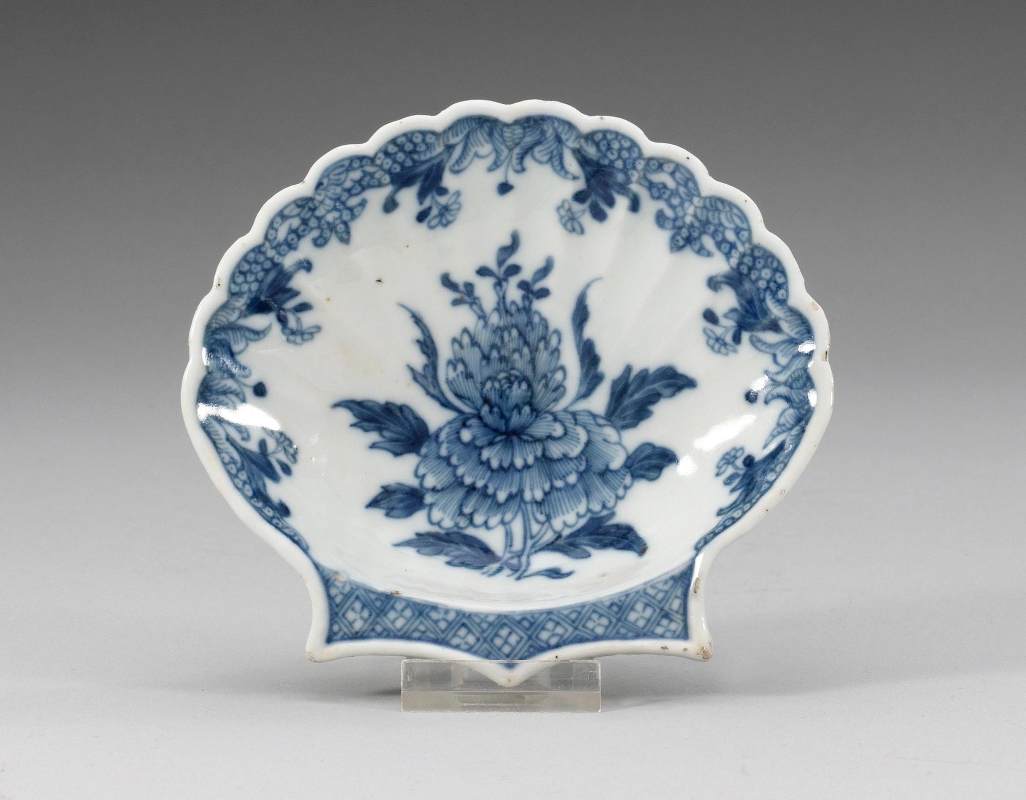 SMÖRSNÄCKA, porslin. Qing dynastin. Qianlong (1736-95).