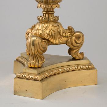 KANDELABRAR, ett par, förgylld brons, senempire, 1800-talets mitt.