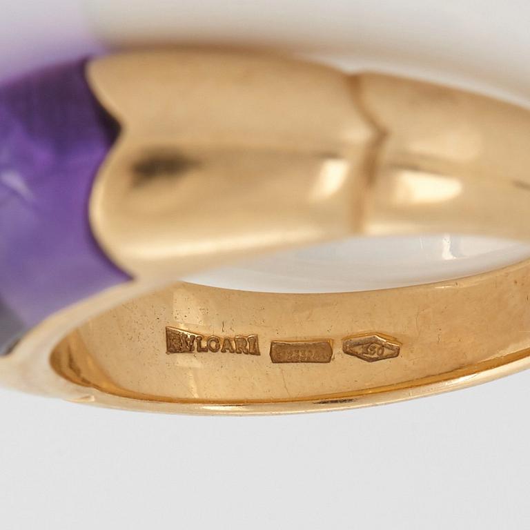 Bulgari ring 18K guld med en ametist.