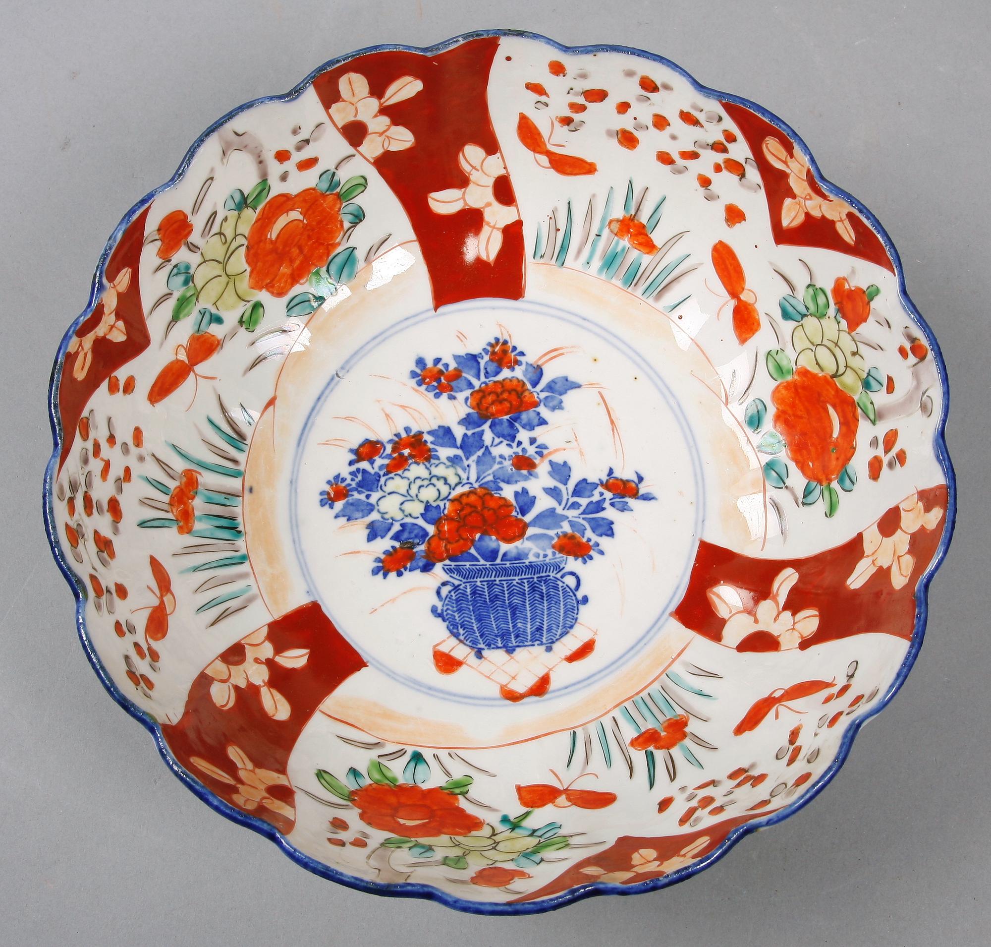 SKÅL, porslin. Japan, 1800-tal.