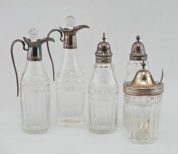 BORDSURTOUT, silver och slipat glas, Peter & Ann Bateman, London, England, stämplade 1800 respektive 1804.