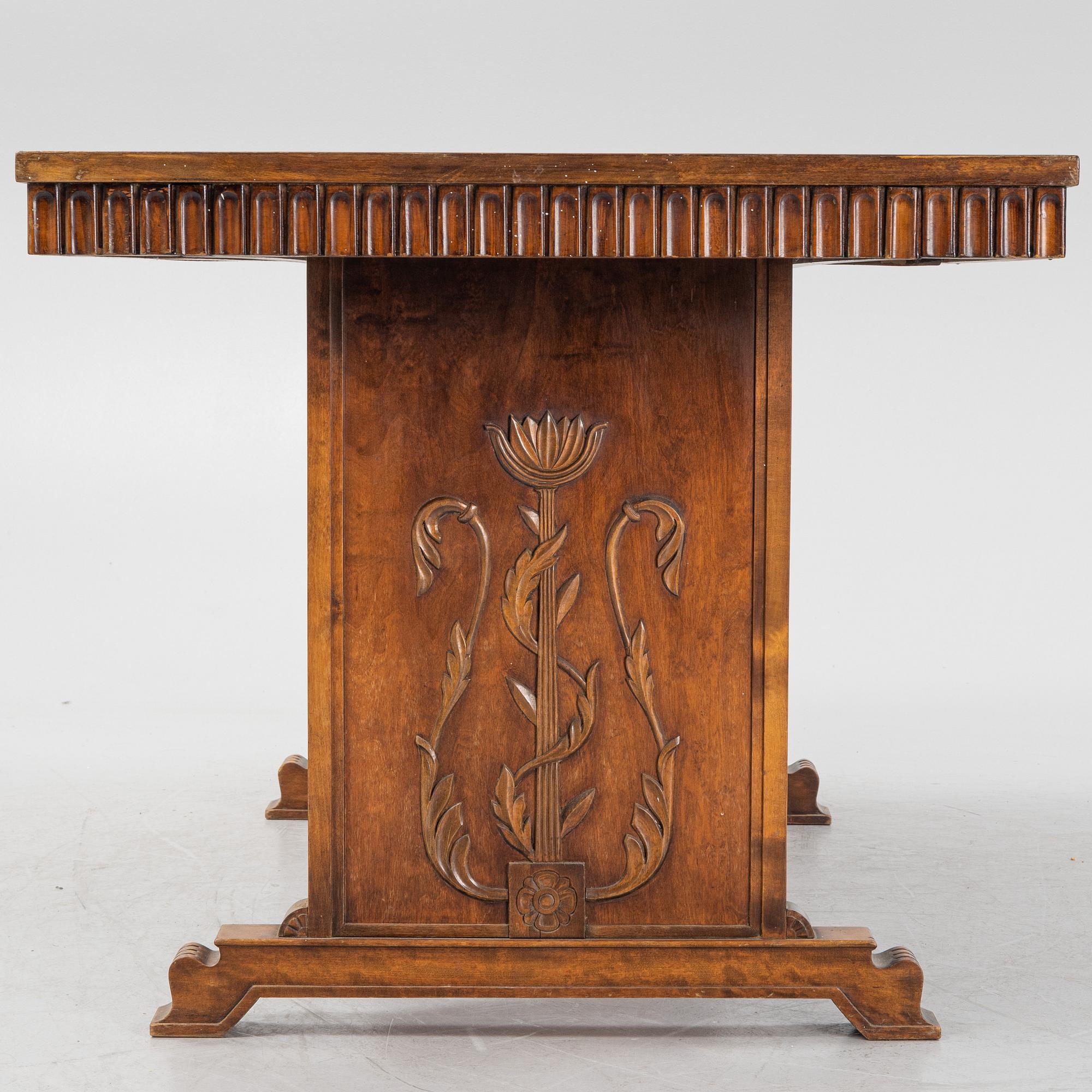 A atained birch Swedish Grace dining table, 1930's/30's.