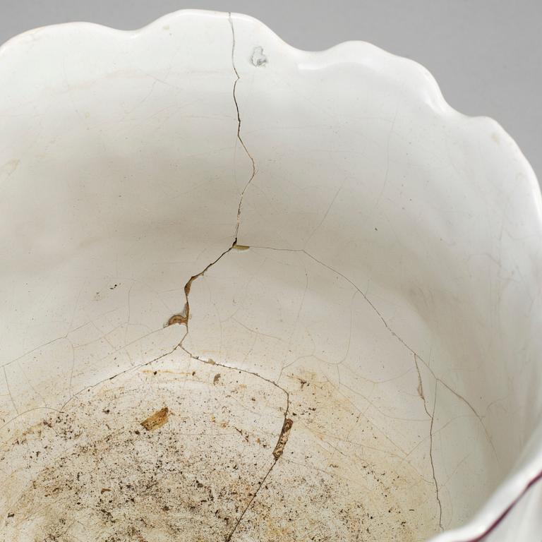 A Swedish Marieberg wine cooler, 18th Century.