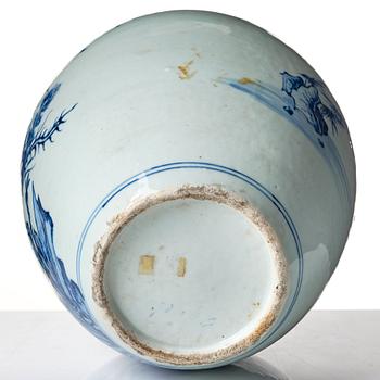 A blue and white jar, Qing dynasty, 19th Century.