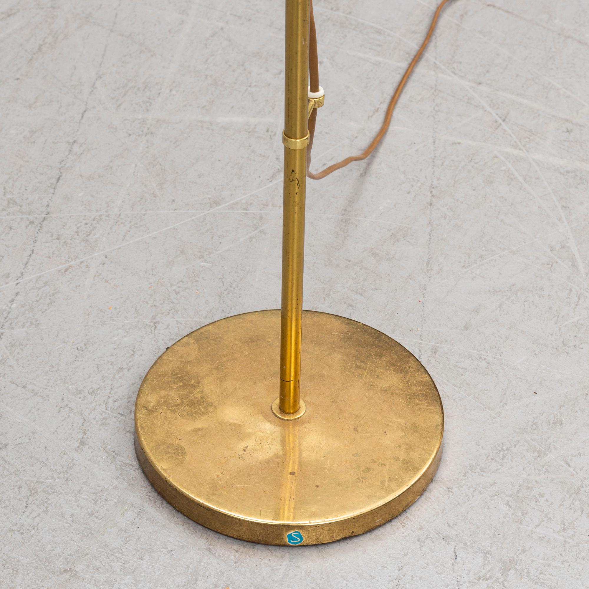 GOLVLAMPA, 1900-talets tredje kvartal.