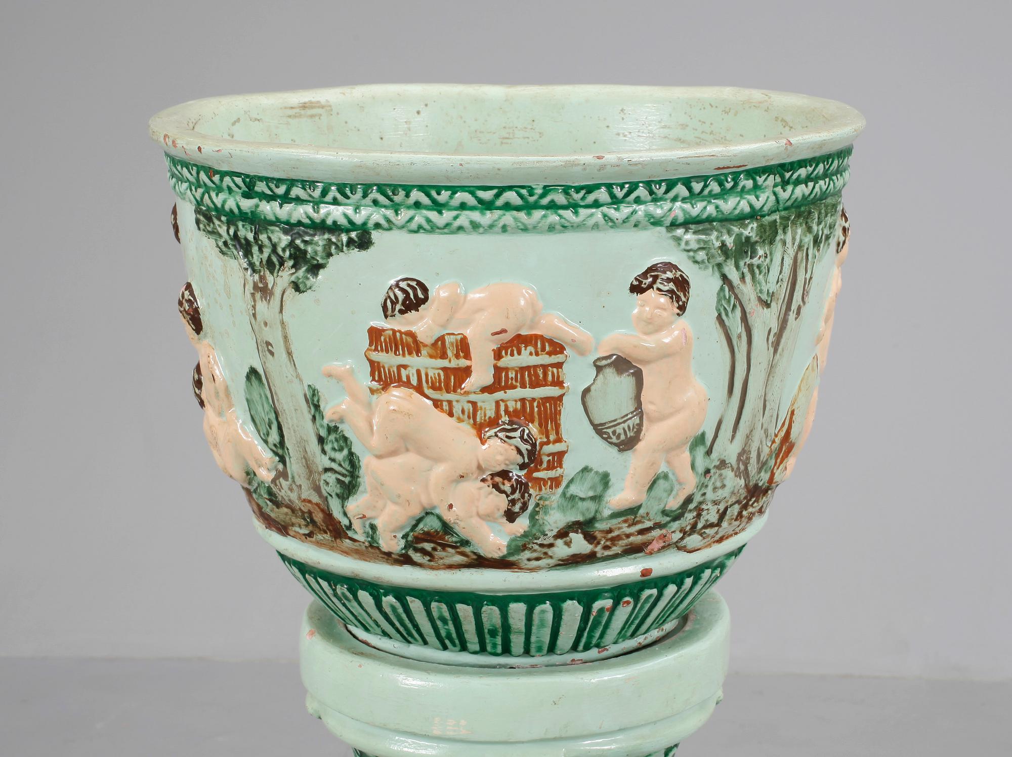 YTTERFODER MED PIEDESTAL, gjutmassa, 1920/30-tal.