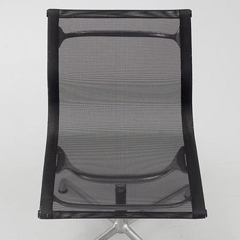 Charles & Ray Eames, Desk chair, EA 101, ICF. Second half of the 20th century.