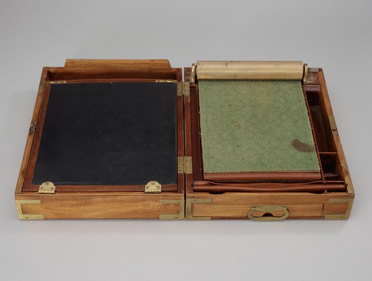 James Watt's patent portable copying machine, marked  "J. WATT & Co PATENT" and "JAMES WATT & Co of SOHO PATENT".